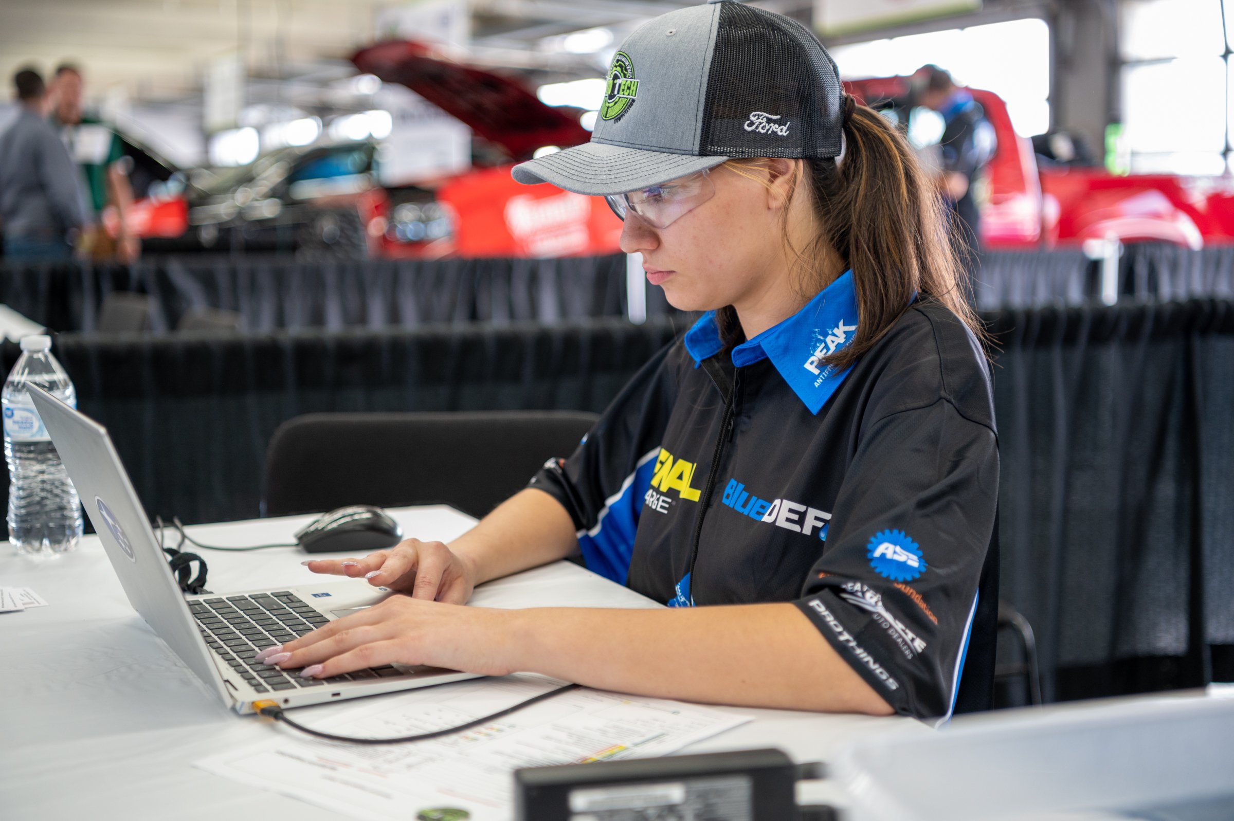 CLT_AUTO_TECH_COMPETITION_2023_MQ-611